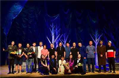 闳美山艺，经典新生 山东艺术学院2017毕业展演季话剧《李尔王》精彩上演